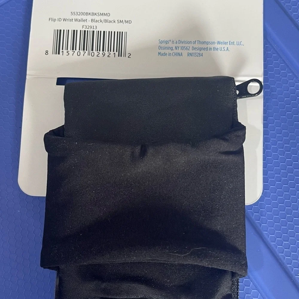 5 for 20 bundle sale eligible|FLIP ID Wrist wallet​​​​​ - Picture 3 of 3